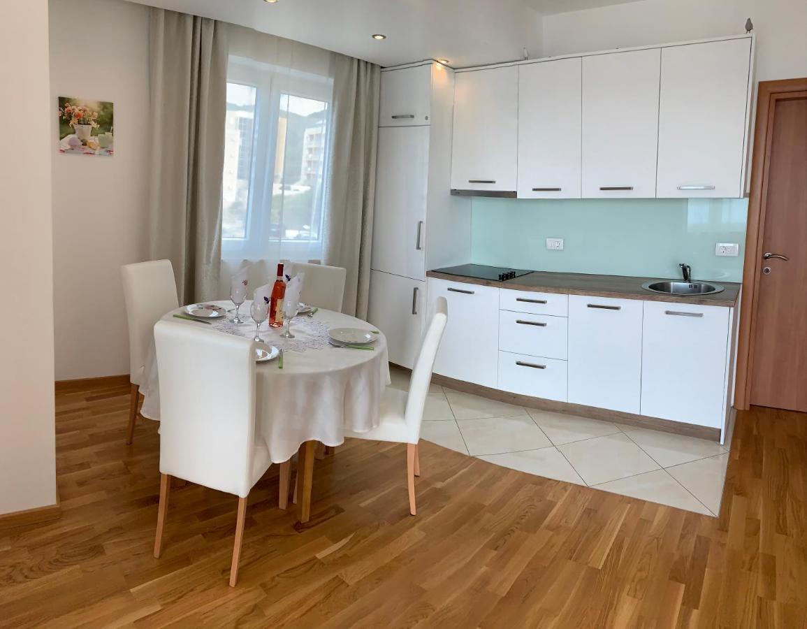 Ive Lole Ribara 38 Apartamento Bečići Exterior foto
