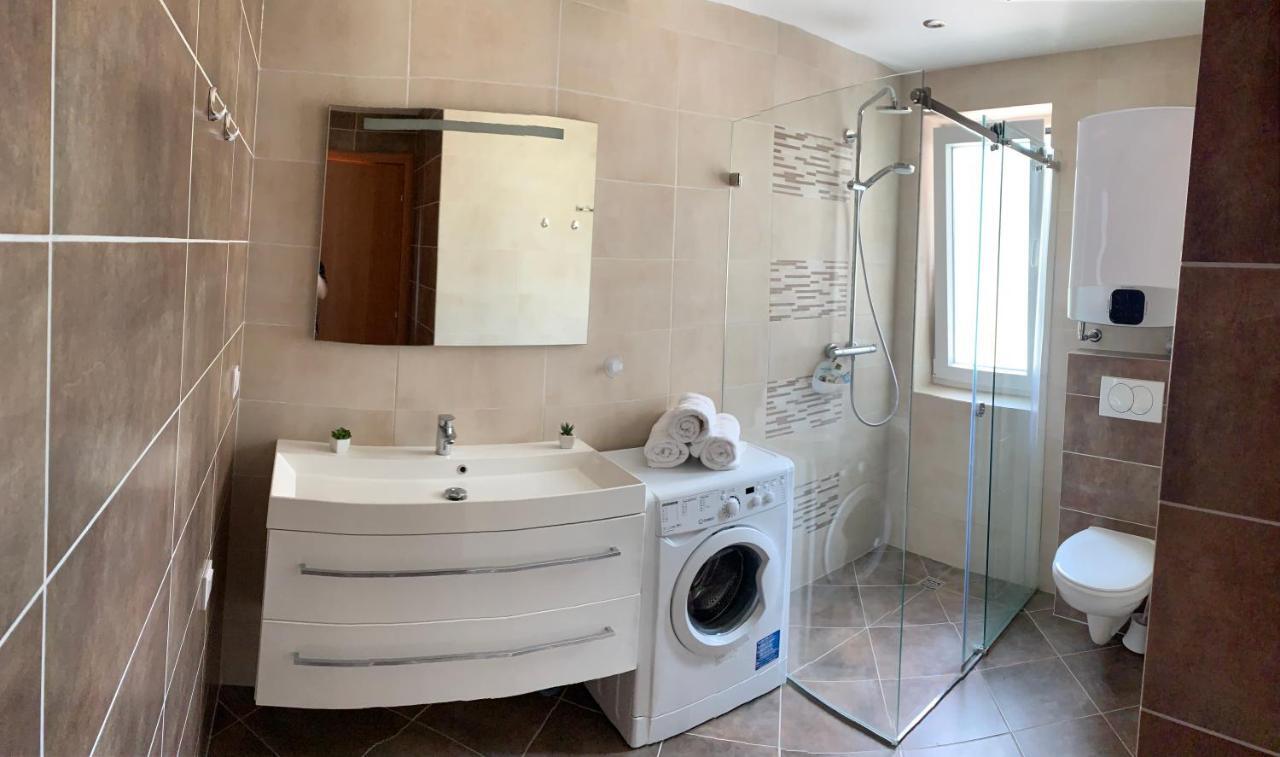 Ive Lole Ribara 38 Apartamento Bečići Exterior foto